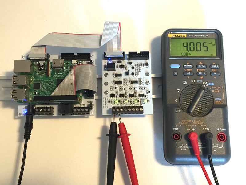 Raspberry Pi DIN Rail Analog Output Interface